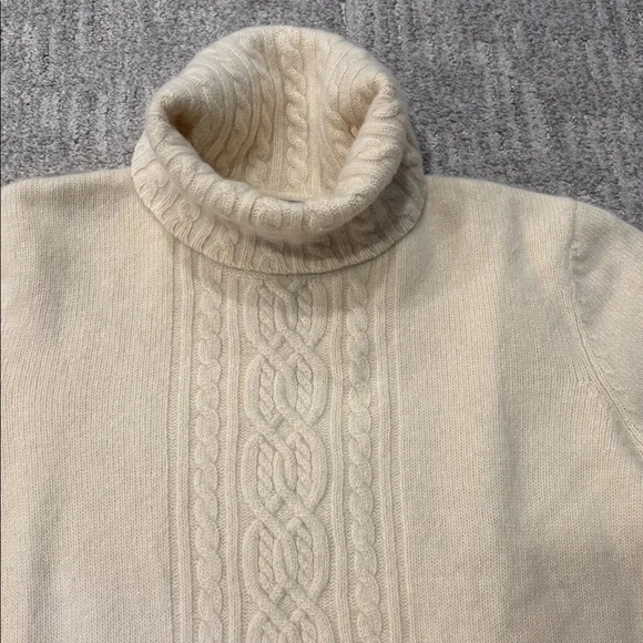 Lauren Ralph Lauren Cream Cable Knit Turtleneck Sweater size L - Picture 3 of 9